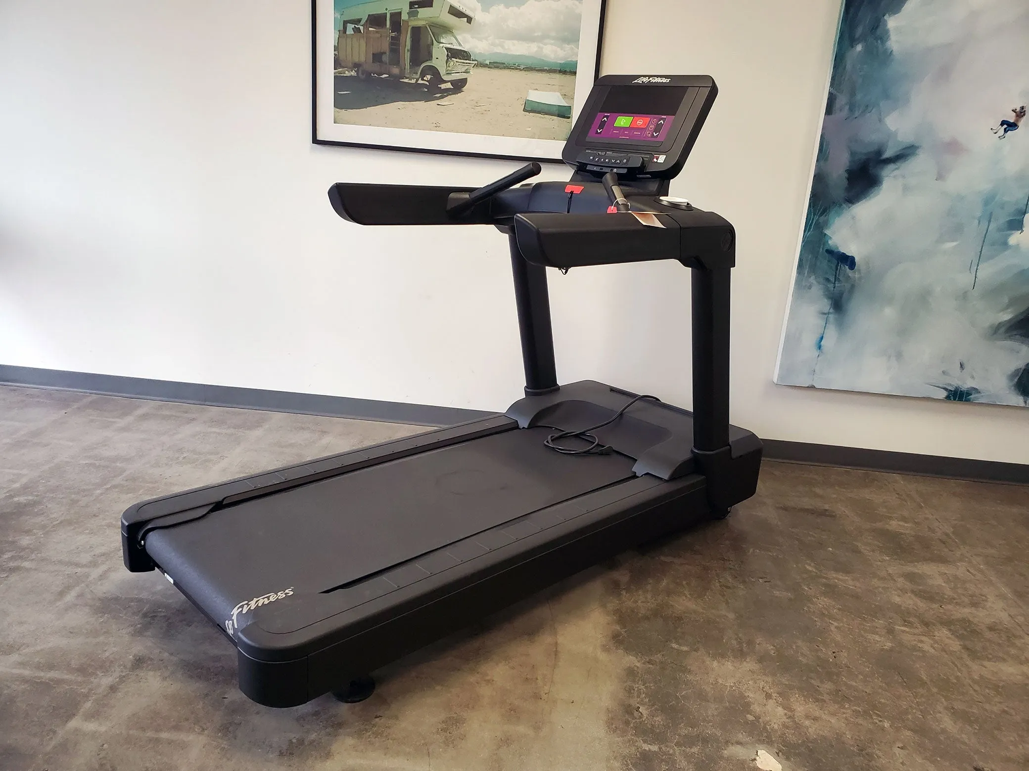 Refurbished Life Fitness Integrity Series Treadmill INTDC