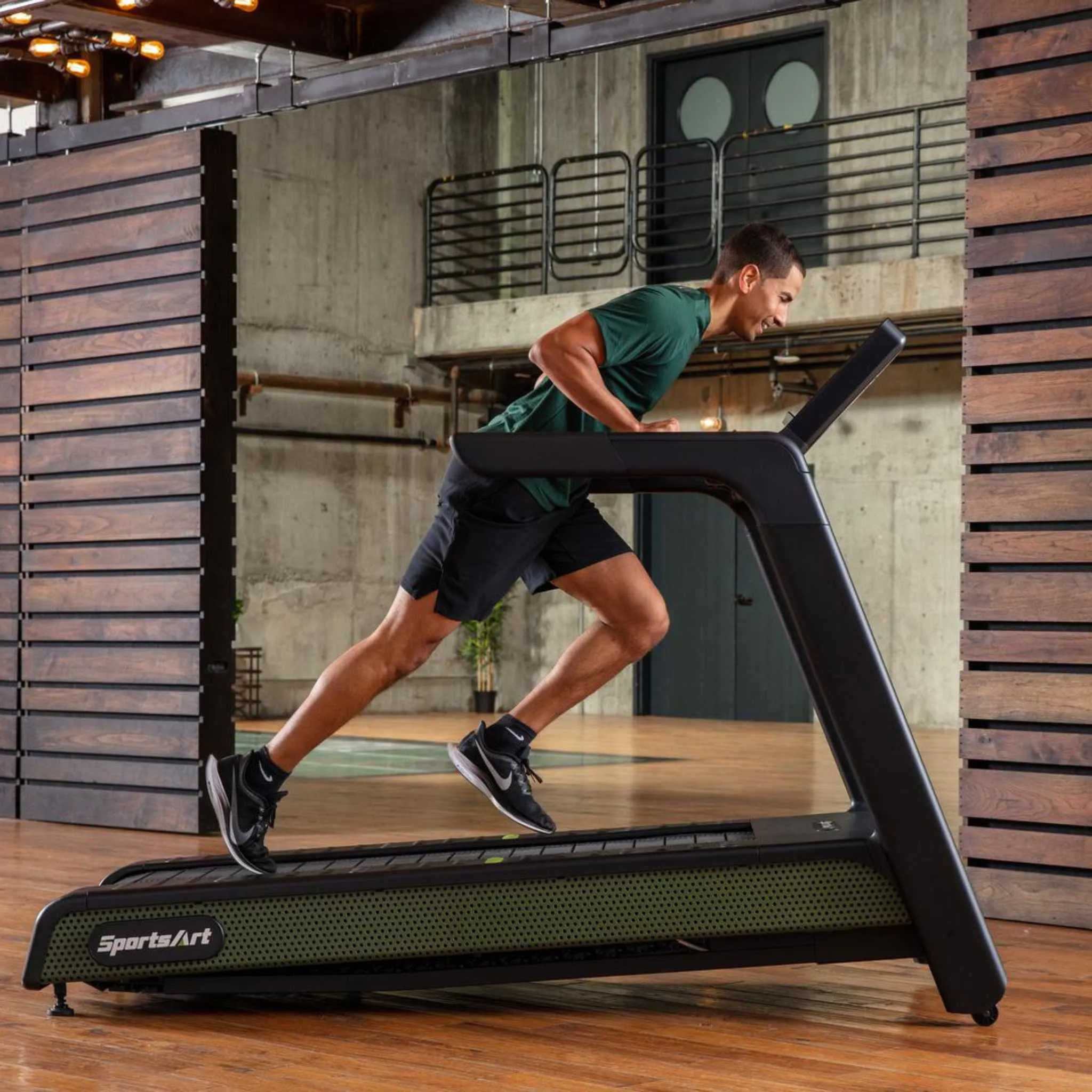 SportsArt G660 Eco-Powr Treadmill